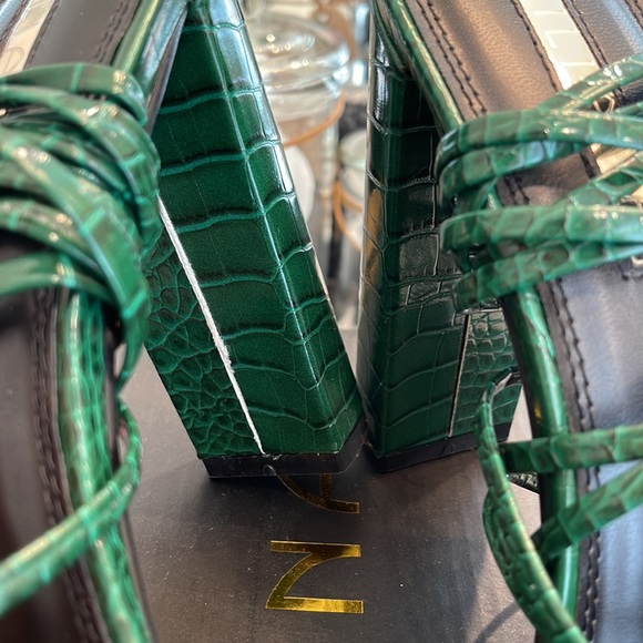 Green Block Heel - Picture 6 of 8